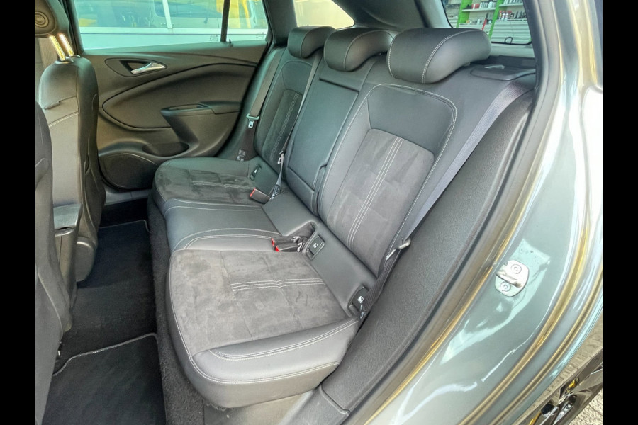 Opel Astra Sports Tourer 1.2 Ultimate | eerste eigenaar | NL-auto | 145pk. motor