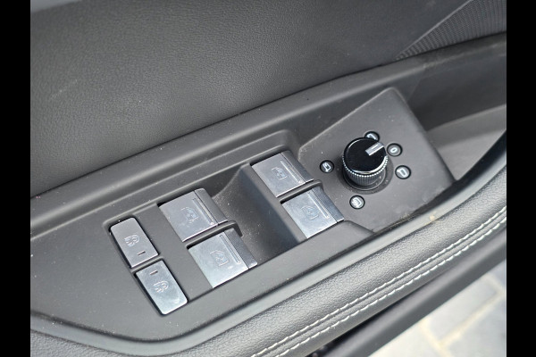 Audi Q8 e-tron 55 quattro Advanced Edition 115 kWh | LEDER | STOELVERWARMING | CAMERA