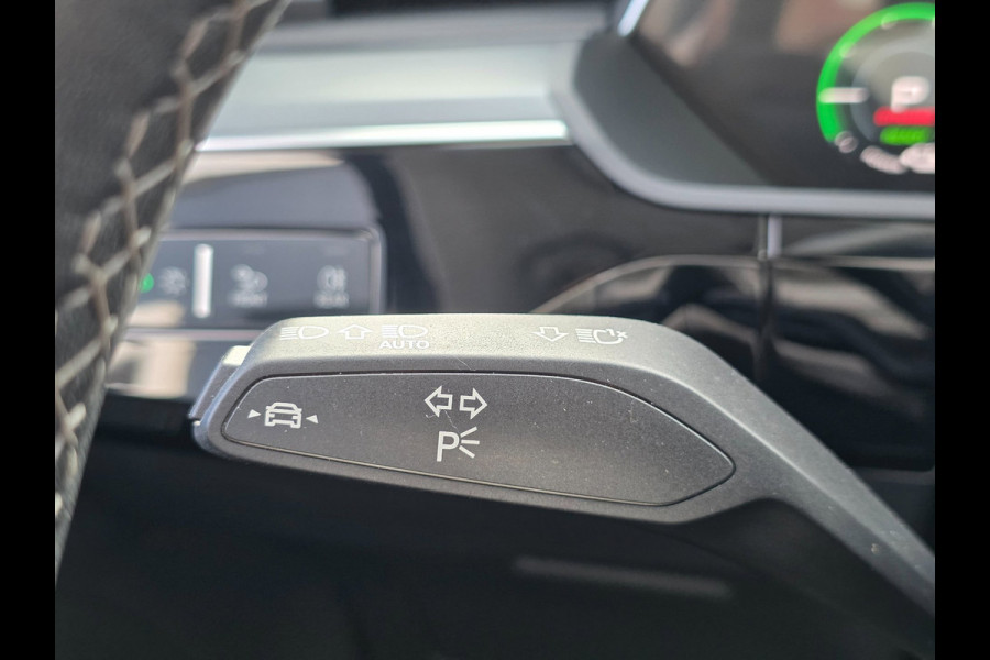 Audi Q8 e-tron 55 quattro Advanced Edition 115 kWh | LEDER | STOELVERWARMING | CAMERA