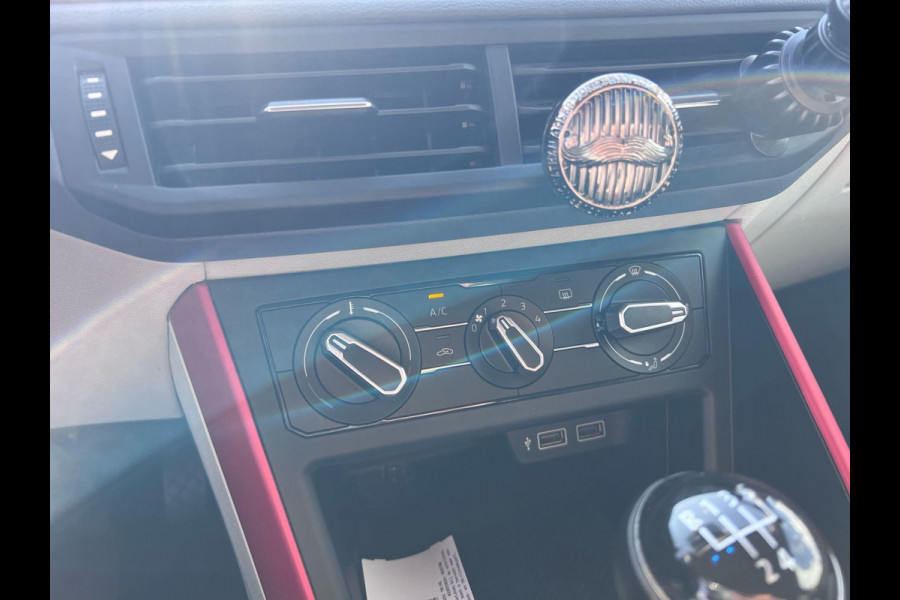 Volkswagen Polo 1.0 TSI Beats Adaptieve Cruise Control | Zeer netjes | Beats geluidssysteem |