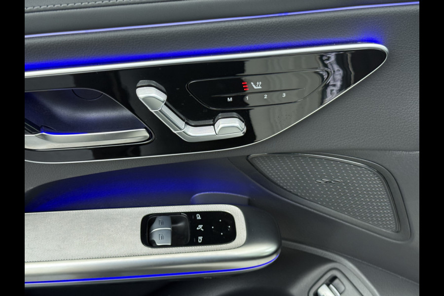 Mercedes-Benz CLE Coupé CLE 300 e AMG Line Night | Panorama Dodehoek Digital Stuurwielverwarming
