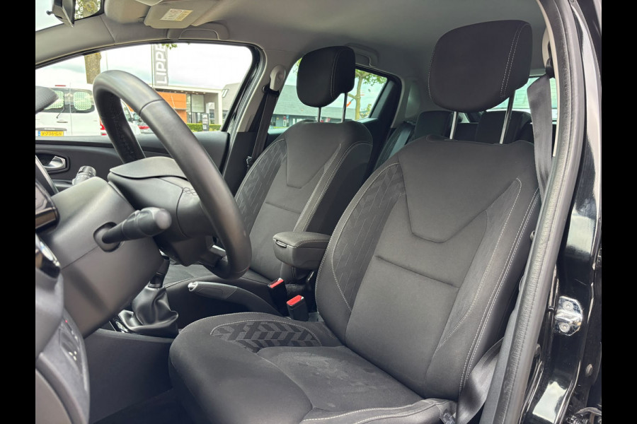 Renault Clio 0.9 TCe Limited | Parkeersensoren | Bluetooth | Keyless | Navi | Cruise