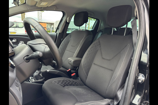 Renault Clio 0.9 TCe Limited | Parkeersensoren | Bluetooth | Keyless | Navi | Cruise