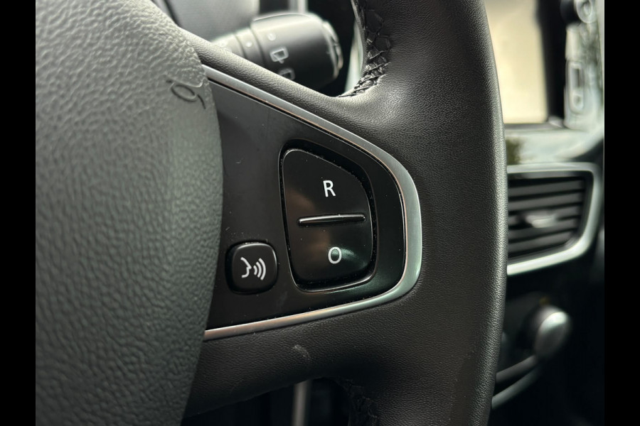 Renault Clio 0.9 TCe Limited | Parkeersensoren | Bluetooth | Keyless | Navi | Cruise