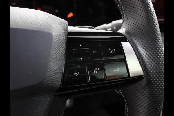 Opel Astra Sports Tourer 1.2 Turbo Hybrid GS Automaat Climate control Adaptieve cruise control Panorama dak Stoelverwarming Stuurverwarming Navigatie Apple Carplay/ Android Auto Lichtmetalen velgen