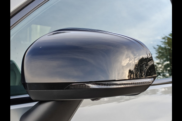 Volvo V60 T8 455PK Plug-in hybrid AWD Plus Dark | BLIS | ACC | Trekhaak | Pano | HUD | H&K | Elektr. Stoelen | 360 Camera |