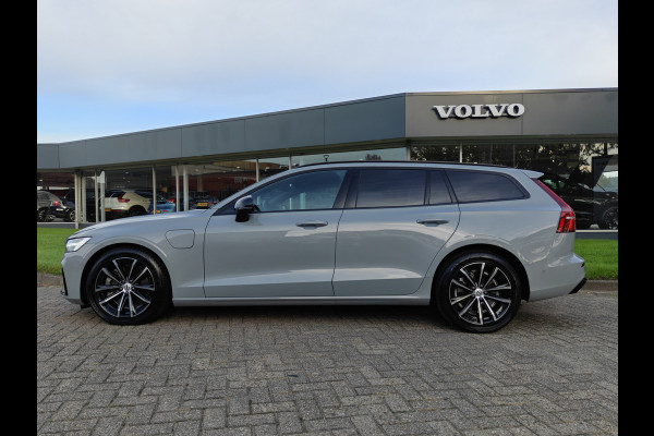 Volvo V60 T8 455PK Plug-in hybrid AWD Plus Dark | BLIS | ACC | Trekhaak | Pano | HUD | H&K | Elektr. Stoelen | 360 Camera |