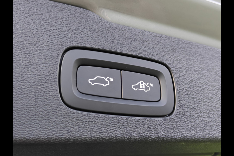 Volvo V60 T8 455PK Plug-in hybrid AWD Plus Dark | BLIS | ACC | Trekhaak | Pano | HUD | H&K | Elektr. Stoelen | 360 Camera |