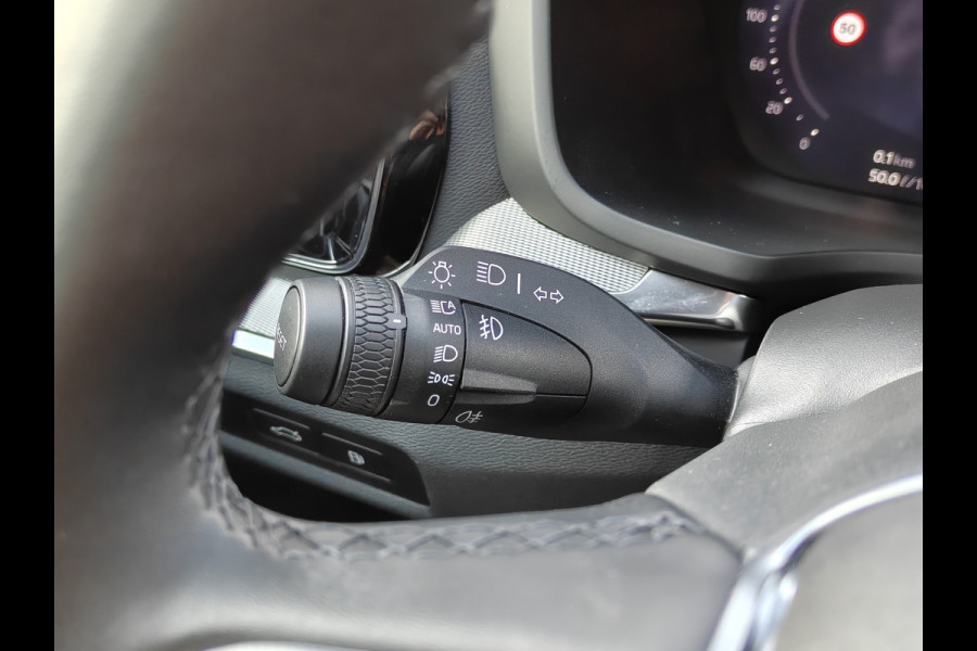 Volvo V60 T8 455PK Plug-in hybrid AWD Plus Dark | BLIS | ACC | Trekhaak | Pano | HUD | H&K | Elektr. Stoelen | 360 Camera |