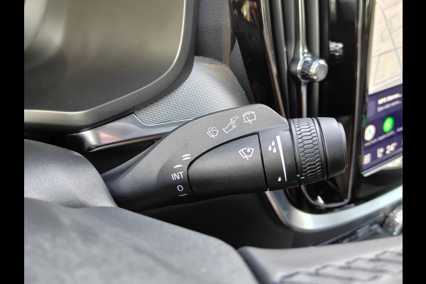 Volvo V60 T8 455PK Plug-in hybrid AWD Plus Dark | BLIS | ACC | Trekhaak | Pano | HUD | H&K | Elektr. Stoelen | 360 Camera |