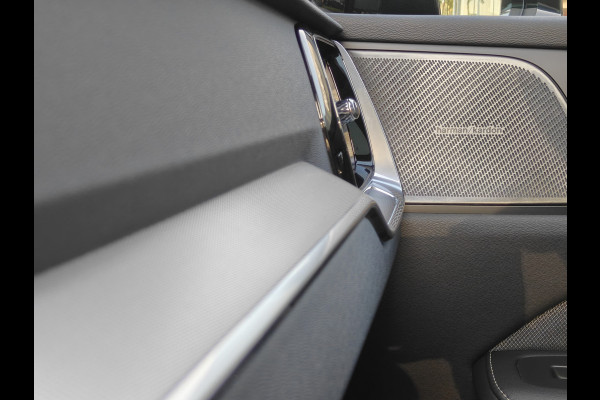 Volvo V60 T8 455PK Plug-in hybrid AWD Plus Dark | BLIS | ACC | Trekhaak | Pano | HUD | H&K | Elektr. Stoelen | 360 Camera |