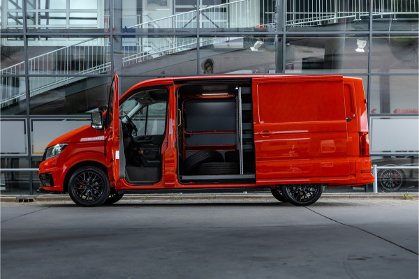 MAN TGE 35 2.0 L3H2 DSG | ACC | Standkachel | CarPlay | Navigatie | Camera | MF Stuur | Sortimo | DAB | Stoelverwarming | Nieuwe APK