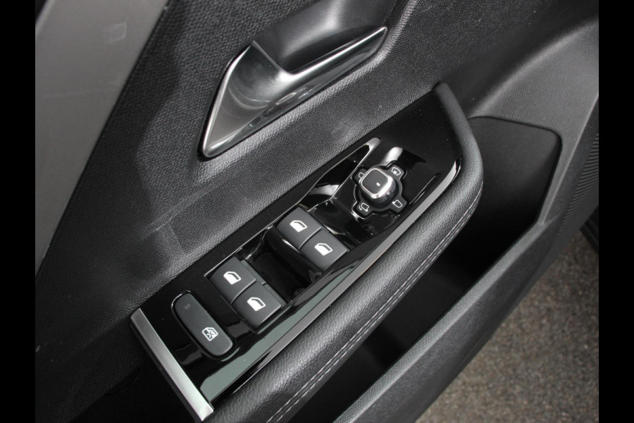 Opel Astra Sports Tourer 1.2 Turbo Hybrid GS Automaat Climate control Adaptieve cruise control Panorama dak Stoelverwarming Stuurverwarming Navigatie Apple Carplay/ Android Auto Lichtmetalen velgen