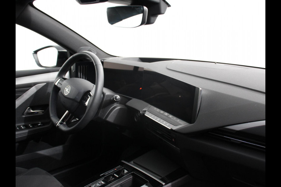 Opel Astra Sports Tourer 1.2 Turbo Hybrid GS Automaat Climate control Adaptieve cruise control Panorama dak Stoelverwarming Stuurverwarming Navigatie Apple Carplay/ Android Auto Lichtmetalen velgen