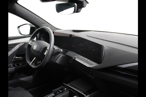 Opel Astra Sports Tourer 1.2 Turbo Hybrid GS Automaat Climate control Adaptieve cruise control Panorama dak Stoelverwarming Stuurverwarming Navigatie Apple Carplay/ Android Auto Lichtmetalen velgen