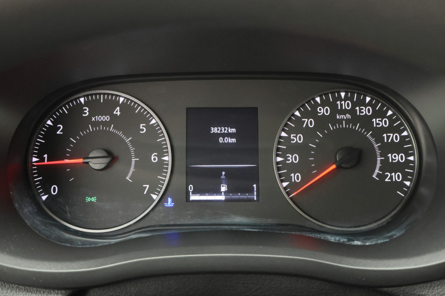 Renault Master T35 2.3 dCi 180 L2H2 3-Zits, Camera, Apple Carplay, Trekhaak, Cruise, PDC
