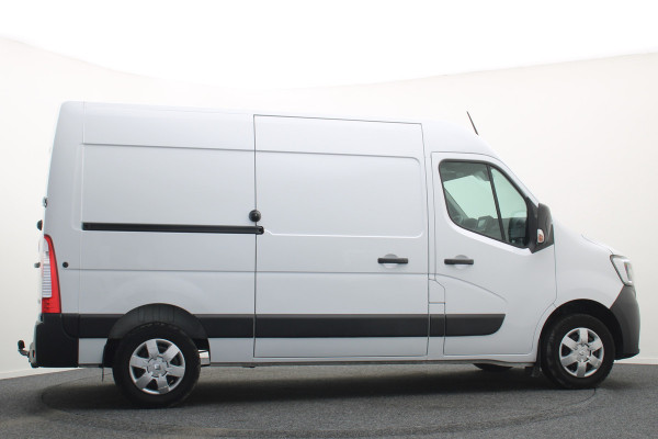 Renault Master T35 2.3 dCi 180 L2H2 3-Zits, Camera, Apple Carplay, Trekhaak, Cruise, PDC