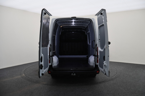 Renault Master T35 2.3 dCi 180 L2H2 3-Zits, Camera, Apple Carplay, Trekhaak, Cruise, PDC