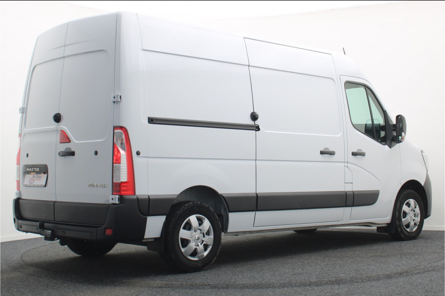 Renault Master T35 2.3 dCi 180 L2H2 3-Zits, Camera, Apple Carplay, Trekhaak, Cruise, PDC