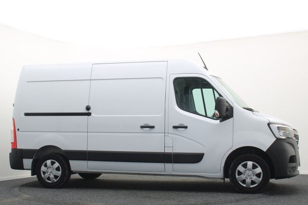 Renault Master T35 2.3 dCi 180 L2H2 3-Zits, Camera, Apple Carplay, Trekhaak, Cruise, PDC