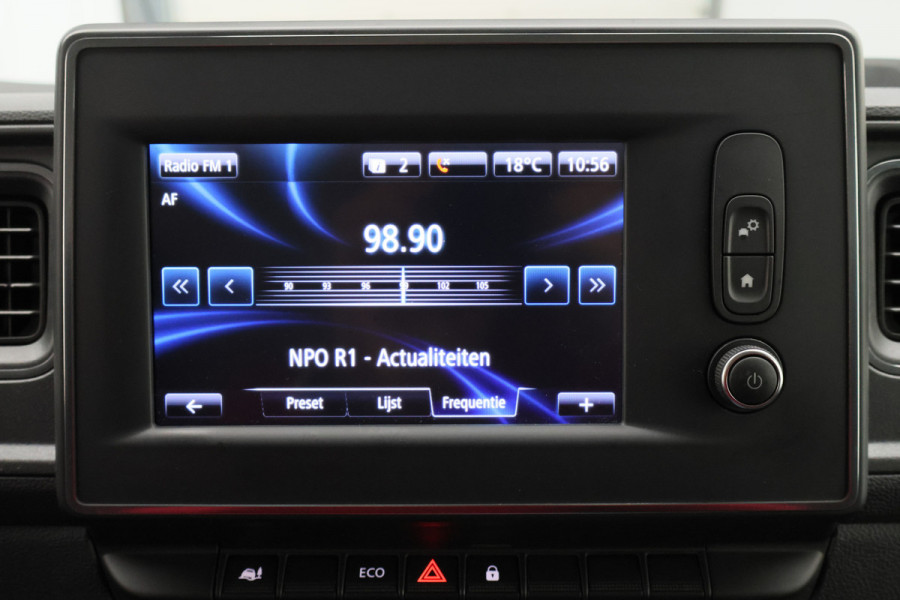 Renault Master T35 2.3 dCi 180 L2H2 3-Zits, Camera, Apple Carplay, Trekhaak, Cruise, PDC