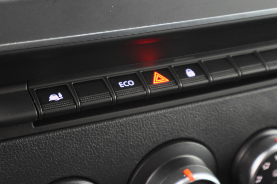 Renault Master T35 2.3 dCi 180 L2H2 3-Zits, Camera, Apple Carplay, Trekhaak, Cruise, PDC