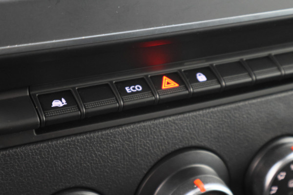 Renault Master T35 2.3 dCi 180 L2H2 3-Zits, Camera, Apple Carplay, Trekhaak, Cruise, PDC
