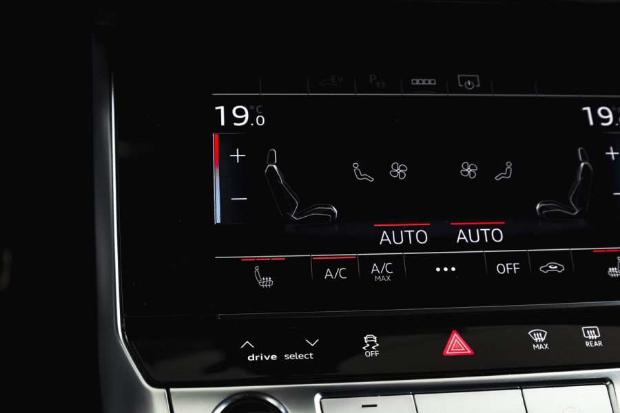 Audi A6 Avant 55 TFSI e quattro S edition Competition | S/K-Panodak | Adapt. Cruise | Stoelverw. | PDC | Camera | NAV + App. Connect | ECC | Elek. Klep | LM 21" |