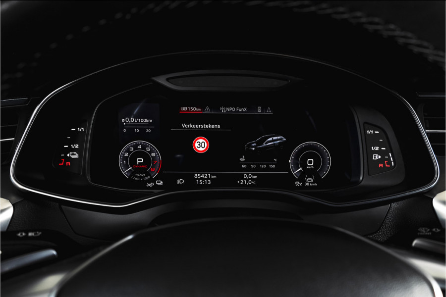 Audi A6 Avant 55 TFSI e quattro S edition Competition | S/K-Panodak | Adapt. Cruise | Stoelverw. | PDC | Camera | NAV + App. Connect | ECC | Elek. Klep | LM 21" |