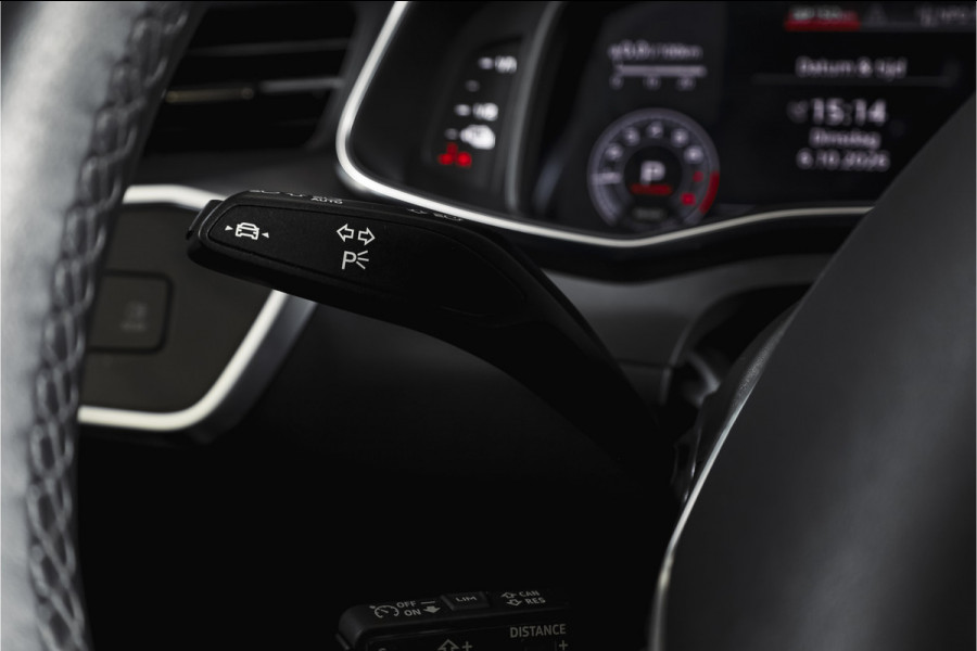 Audi A6 Avant 55 TFSI e quattro S edition Competition | S/K-Panodak | Adapt. Cruise | Stoelverw. | PDC | Camera | NAV + App. Connect | ECC | Elek. Klep | LM 21" |