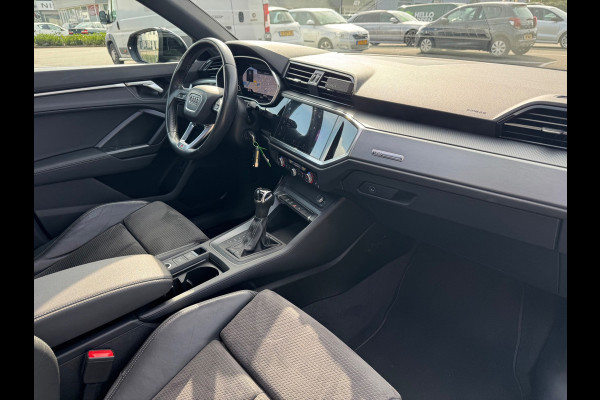 Audi Q3 35 TFSI 2X S Line Pano Matrix Camera Leder Virtual ACC Stoelverw.