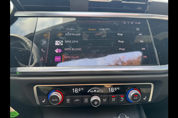 Audi Q3 35 TFSI 2X S Line Pano Matrix Camera Leder Virtual ACC Stoelverw.