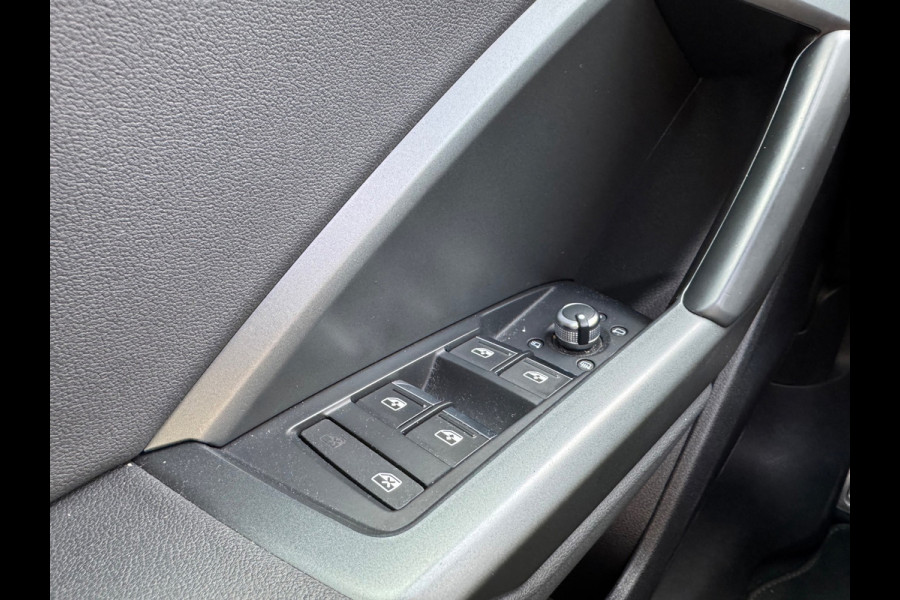 Audi Q3 35 TFSI 2X S Line Pano Matrix Camera Leder Virtual ACC Stoelverw.