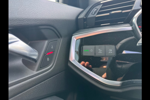 Audi Q3 35 TFSI 2X S Line Pano Matrix Camera Leder Virtual ACC Stoelverw.