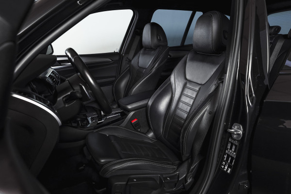 BMW X3 xDrive20i 184 PK High Executive Org. NL | M-Sport | Afn. Trekhaak | All season | Cruise | Stoelverw. | PDC | Camera | NAV | ECC | Elek. Klep | LM 20" |