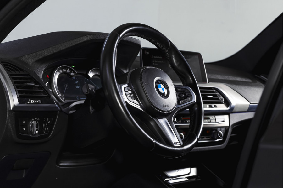 BMW X3 xDrive20i 184 PK High Executive Org. NL | M-Sport | Afn. Trekhaak | All season | Cruise | Stoelverw. | PDC | Camera | NAV | ECC | Elek. Klep | LM 20" |