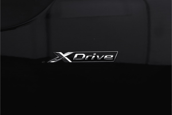 BMW X3 xDrive20i 184 PK High Executive Org. NL | M-Sport | Afn. Trekhaak | All season | Cruise | Stoelverw. | PDC | Camera | NAV | ECC | Elek. Klep | LM 20" |