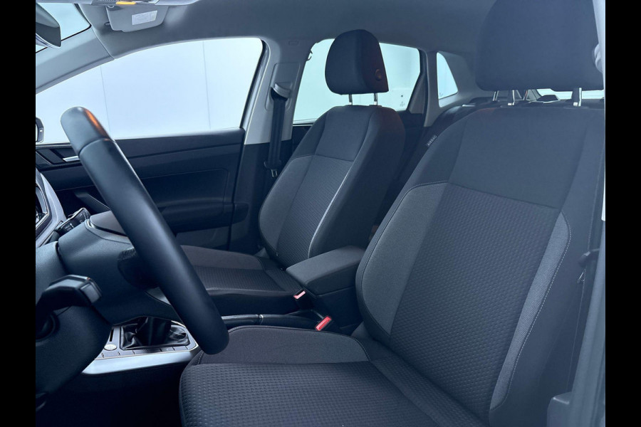 Volkswagen Polo 1.0 TSI Life 95 pk | Navigatie via App | Parkeersensoren | Achteruitrijcamera | Adaptieve cruise control | Stoelverwarming | Lane assist | LED |