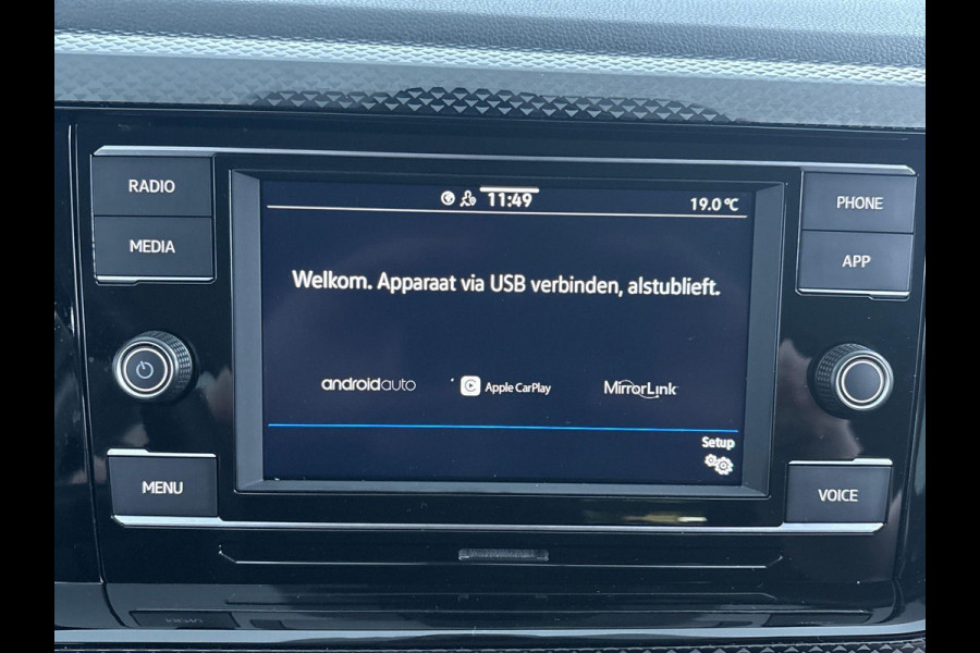 Volkswagen Polo 1.0 TSI Life 95 pk | Navigatie via App | Parkeersensoren | Achteruitrijcamera | Adaptieve cruise control | Stoelverwarming | Lane assist | LED |