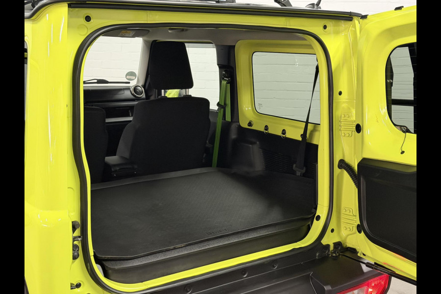 Suzuki Jimny 1.5 Stijl 4 persoons | Trekhaak | Stoelverwarming | Cruise-/climate control | Achteruitrij camera | Carplay