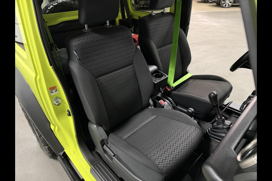 Suzuki Jimny 1.5 Stijl 4 persoons | Trekhaak | Stoelverwarming | Cruise-/climate control | Achteruitrij camera | Carplay