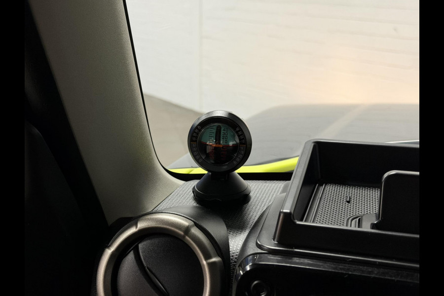 Suzuki Jimny 1.5 Stijl 4 persoons | Trekhaak | Stoelverwarming | Cruise-/climate control | Achteruitrij camera | Carplay