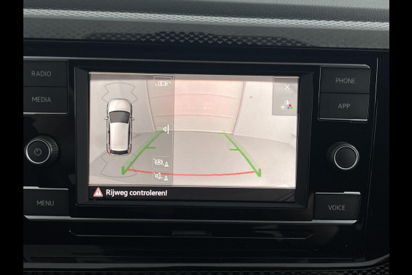 Volkswagen Polo 1.0 TSI Life 95 pk | Navigatie via App | Parkeersensoren | Achteruitrijcamera | Adaptieve cruise control | Stoelverwarming | Lane assist | LED |