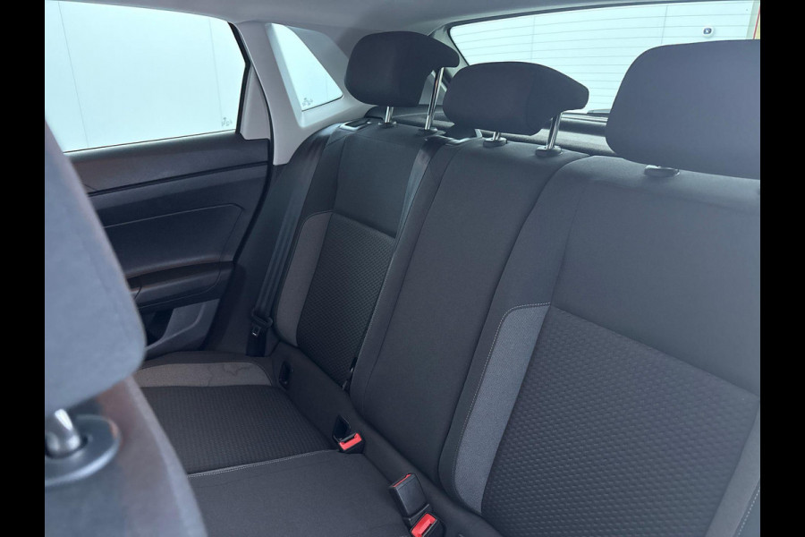 Volkswagen Polo 1.0 TSI Life 95 pk | Navigatie via App | Parkeersensoren | Achteruitrijcamera | Adaptieve cruise control | Stoelverwarming | Lane assist | LED |