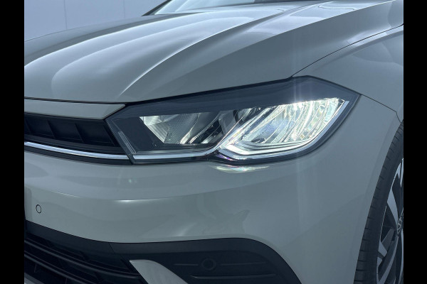 Volkswagen Polo 1.0 TSI Life 95 pk | Navigatie via App | Parkeersensoren | Achteruitrijcamera | Adaptieve cruise control | Stoelverwarming | Lane assist | LED |