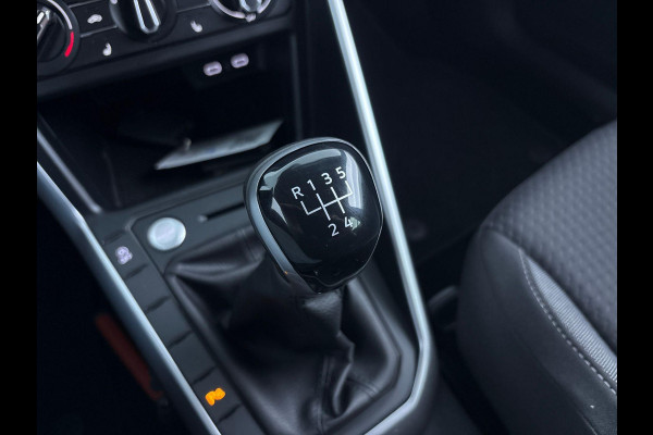 Volkswagen Polo 1.0 TSI Life 95 pk | Navigatie via App | Parkeersensoren | Achteruitrijcamera | Adaptieve cruise control | Stoelverwarming | Lane assist | LED |