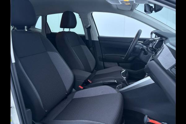 Volkswagen Polo 1.0 TSI Life 95 pk | Navigatie via App | Parkeersensoren | Achteruitrijcamera | Adaptieve cruise control | Stoelverwarming | Lane assist | LED |