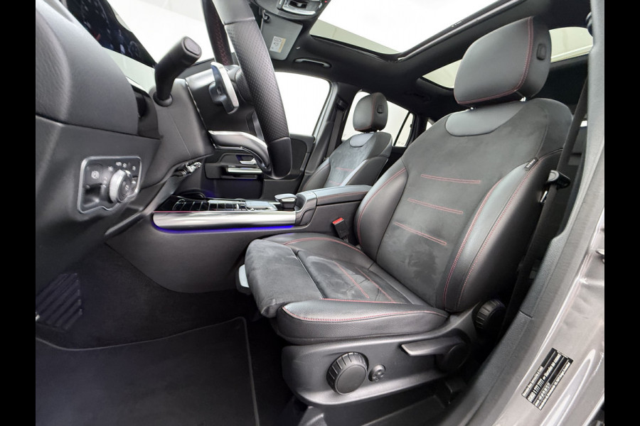 Mercedes-Benz GLA GLA 250 4MATIC AMG Line | Trekhaak Panorama Dodehoek Sfeerverlichting