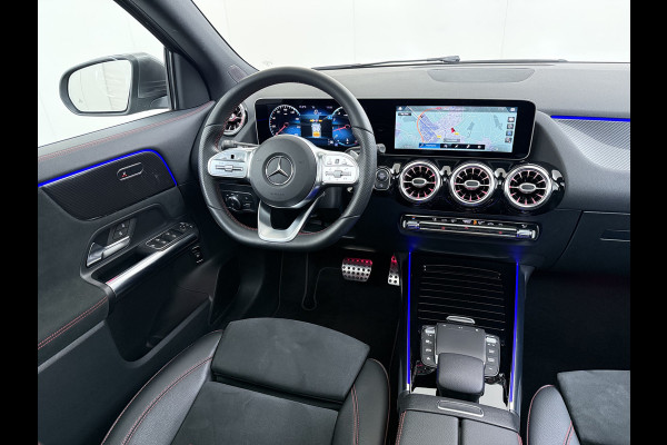 Mercedes-Benz GLA GLA 250 4MATIC AMG Line | Trekhaak Panorama Dodehoek Sfeerverlichting