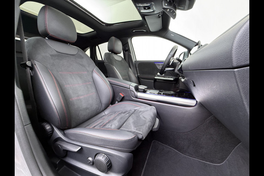 Mercedes-Benz GLA GLA 250 4MATIC AMG Line | Trekhaak Panorama Dodehoek Sfeerverlichting